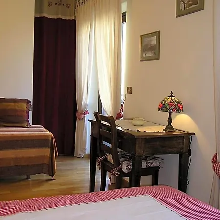 Au Petit Bonheur 3* سانت فينسنت